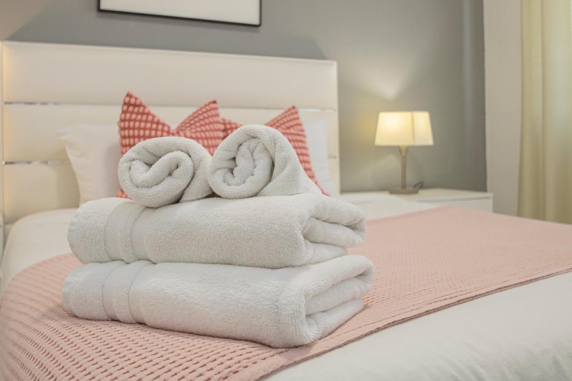 Perfect Getaway In Triana - 15M Walk Giralda Leilighet Sevilla Eksteriør bilde